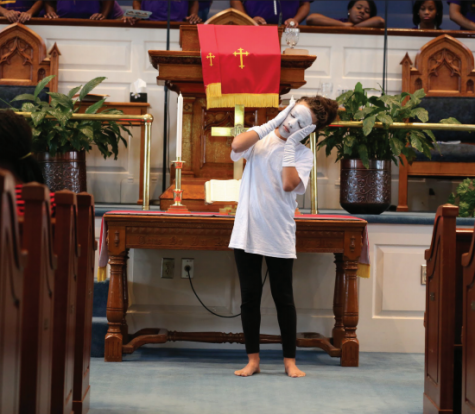 Sydnee Baker is miming and has special needs. She has ADHD and Neurofibromatosis. She is blind in her left eye but that doesn’t stop her from “Praising Him In Advance”.