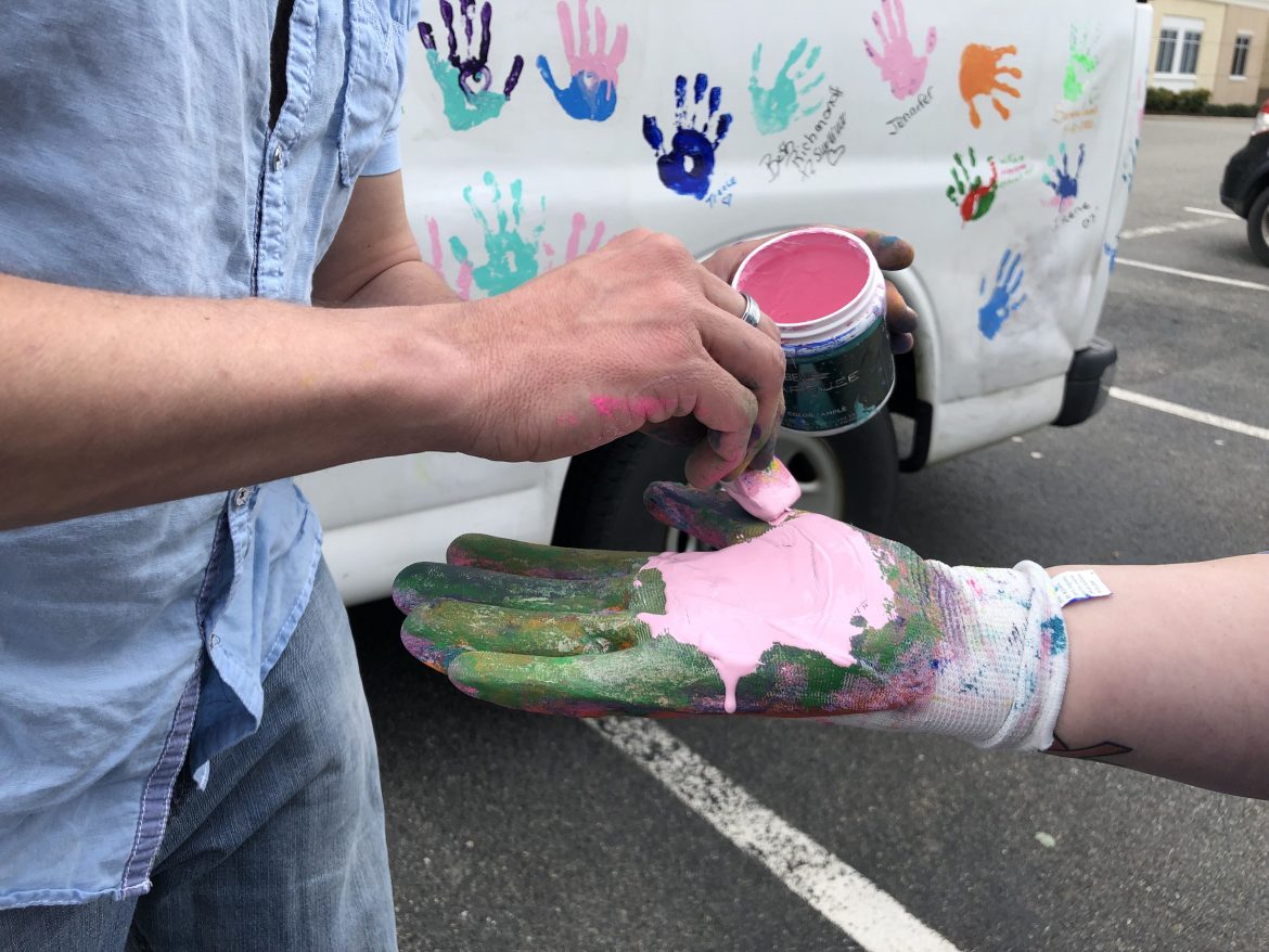 1 Million Hands Project visits Petersburg